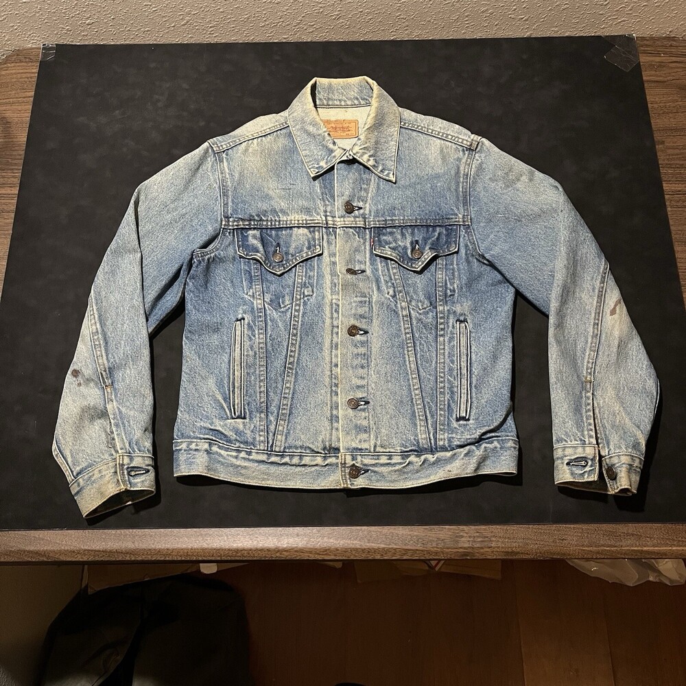 Levi's 1970s Trucker Jacket Vintage Denim Type 3 Levi USA Made Black Bar Tack